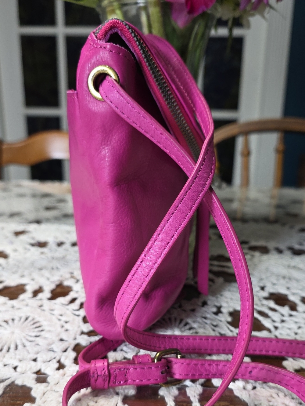 American Leather Co. Pink Leather Crossbody Bag - Picture 3 of 13